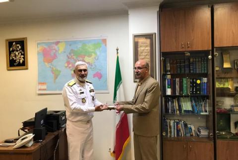 امیر دریادار رستگاری در دیدار با رئیس سازمان شیلات کشور